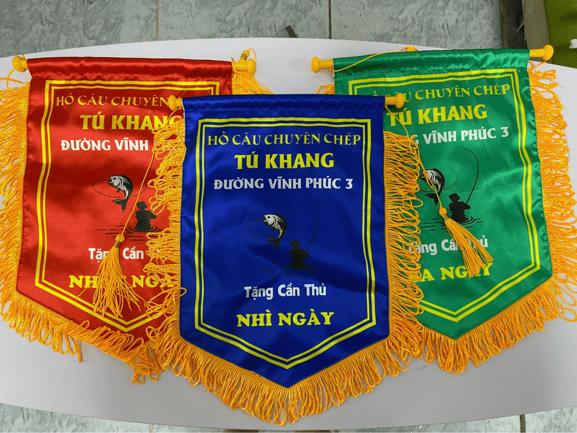 In cờ lưu niệm