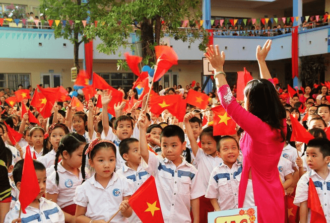 in cờ cầm tay