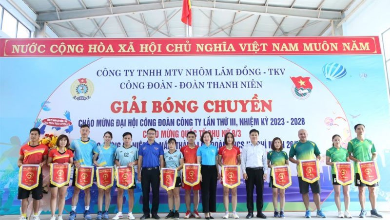 Cờ lưu niệm thể thao, hội thi: 3 mẫu thiết kế đẹp và ý nghĩa