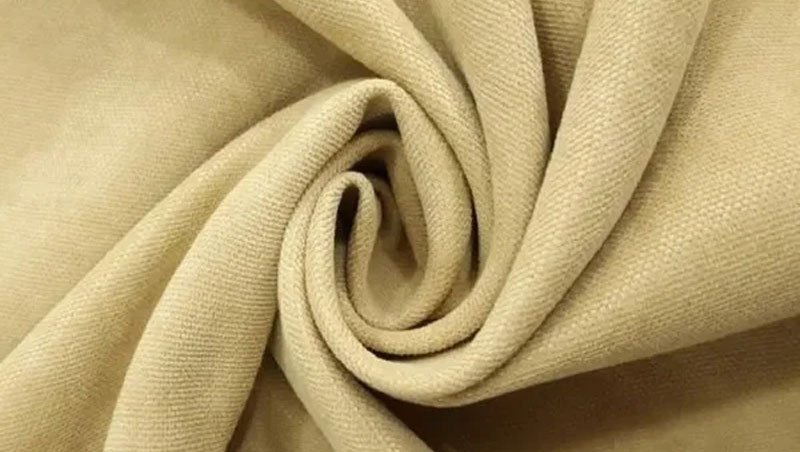 In cờ vải theo yêu cầu: chất liệu, quy trình và bảng giá mới nhất