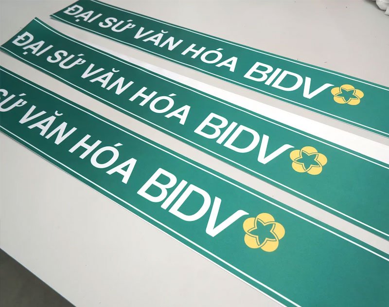 Sash hoa hậu là gì? 10 mẫu băng rôn đeo chéo hoa hậu đẹp